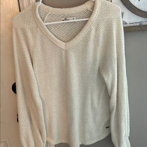 Hollister Women's Cream Sweater